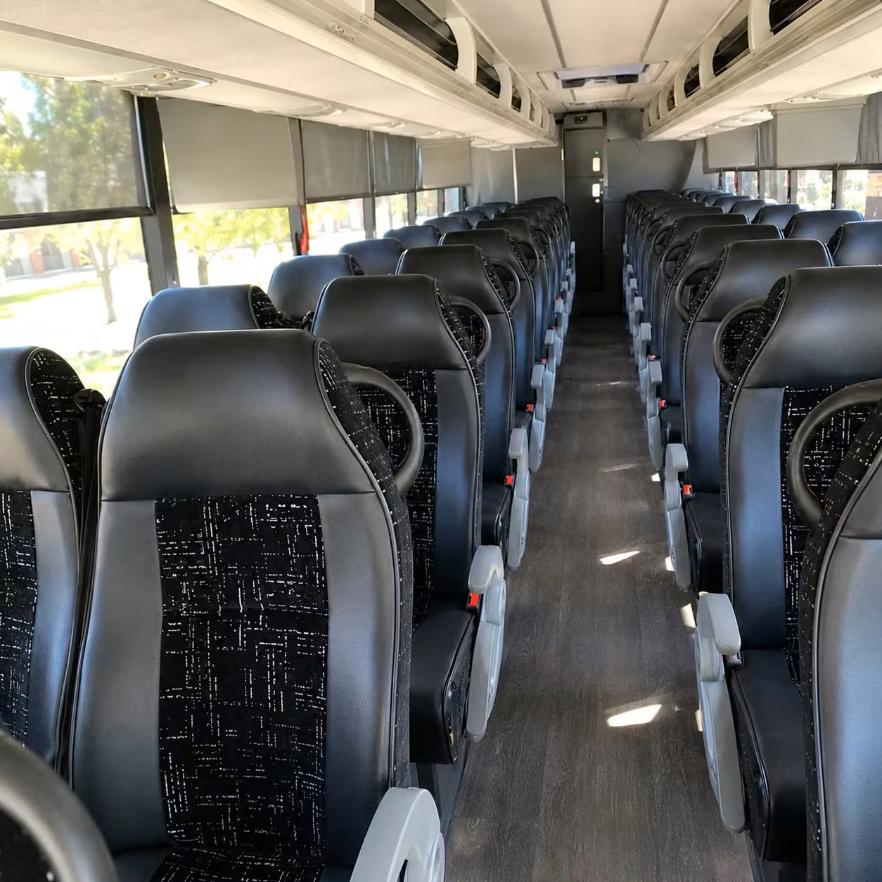 charter bus transportation to the tacoma dome for big name concerts