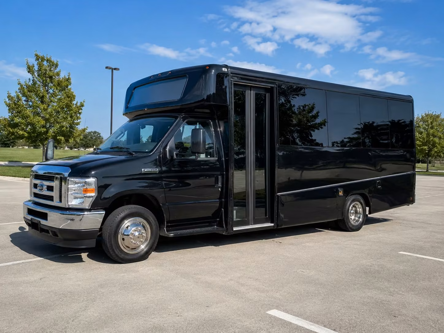 tacoma 18 passenger minibus rental