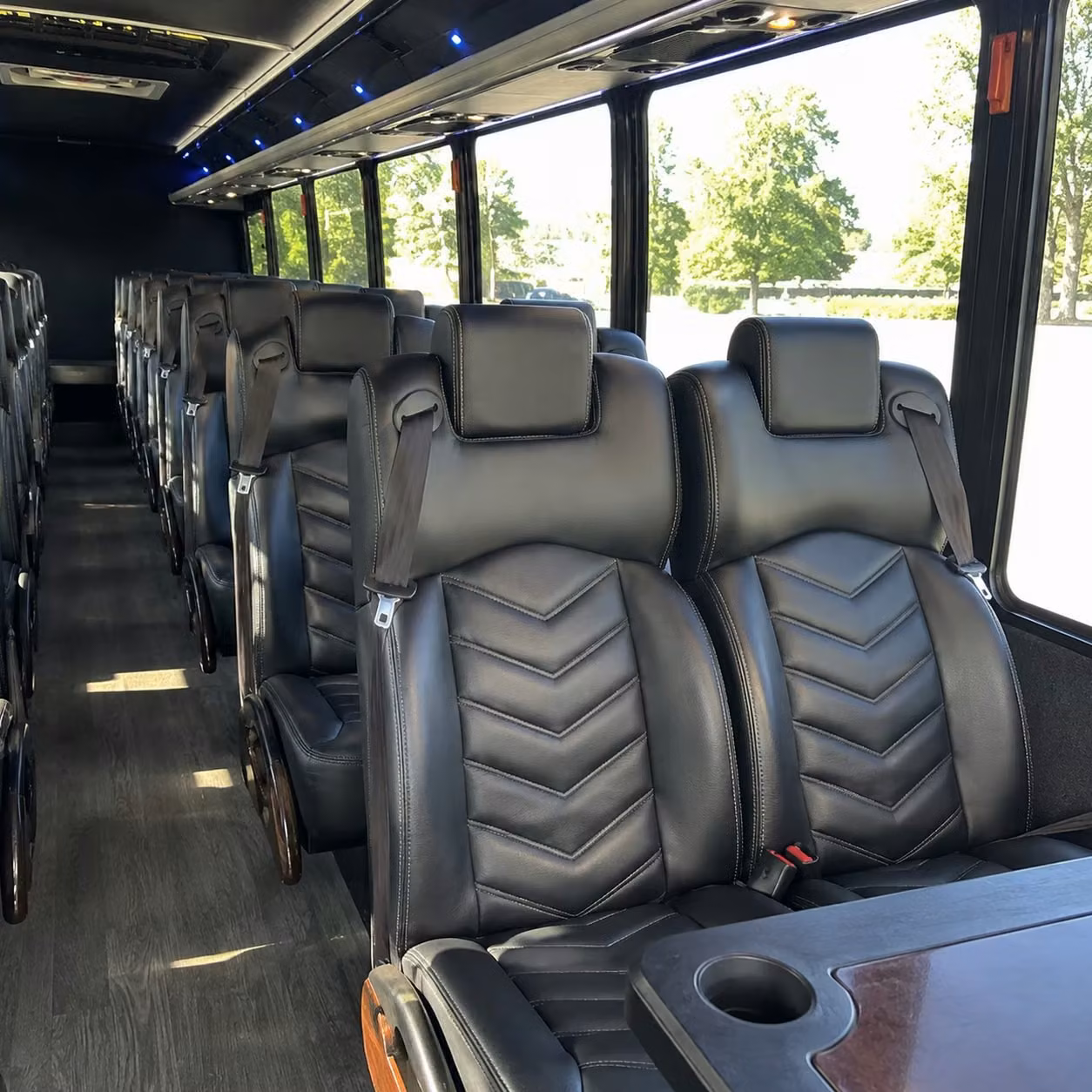 tacoma 20 passenger minibus rental